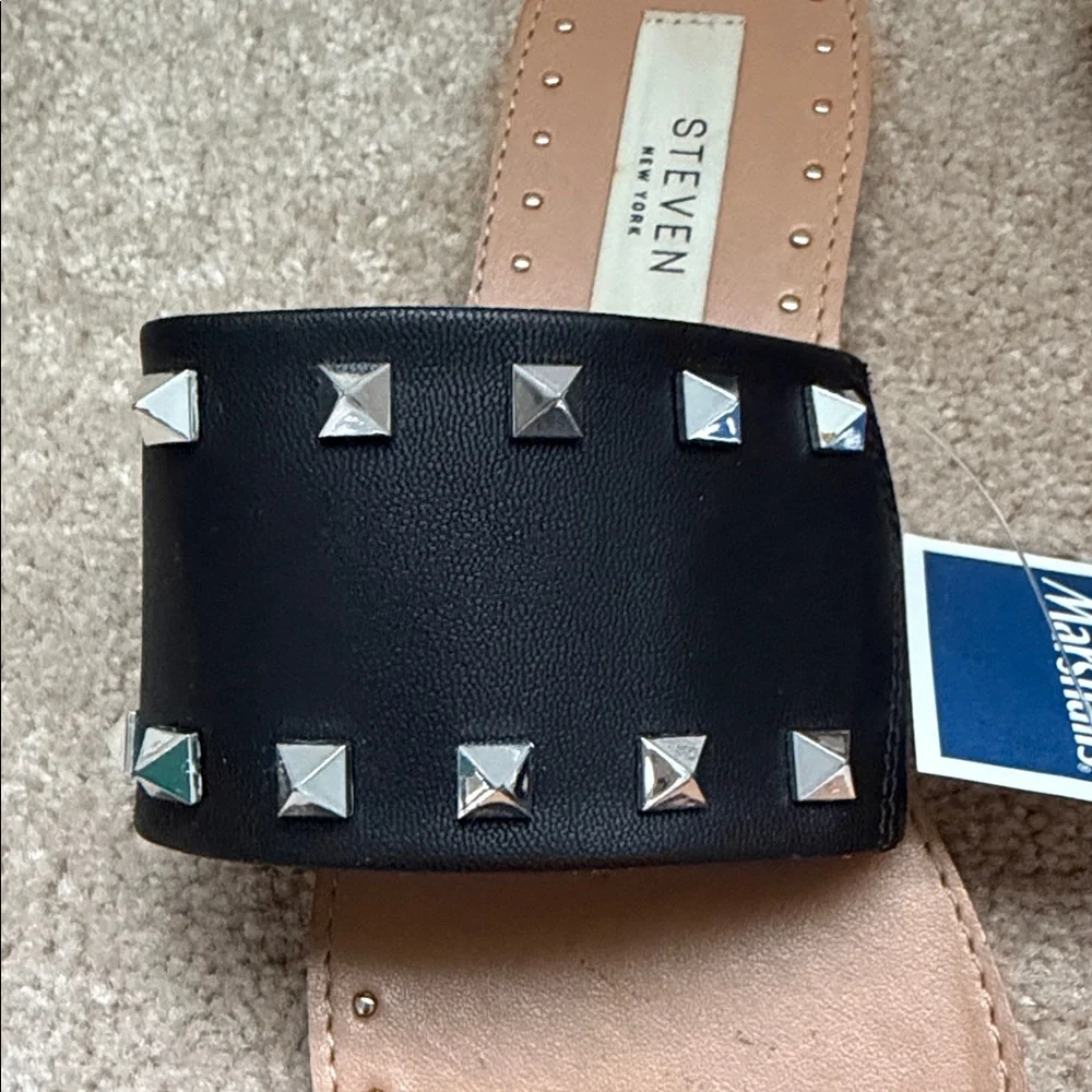 NWT. Steve Madden Black Studded Toe-Loop Slide Sandals